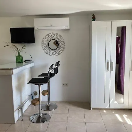 בית נופש A 200m Du Centre De Vecchio. *